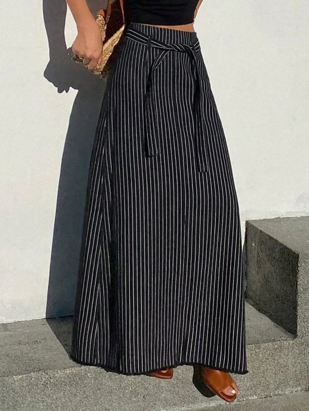 Black Casual Loose Cinched Women's striped Denim maxi Skirt - Picture 4 of 9